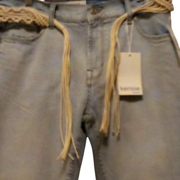 Kenzie Jeans - Lite Wash, Skinny, 8/29, Cropped / Slightly Distressed, Belted - Picture 5 of 16